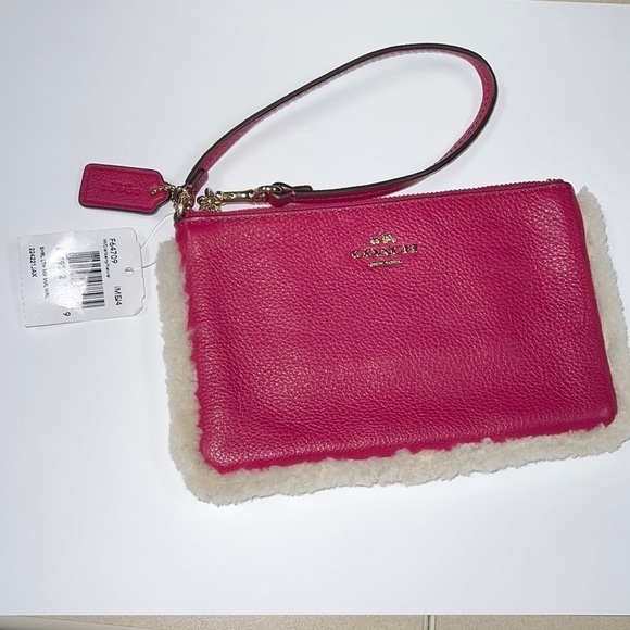 Coach Raspberry Pink Pebbled Leather Shearing Wristlet - New with Tags - Picture 1 of 6